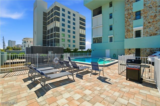 26130 Hickory BLVD 5A, Bonita Springs, FL 34134