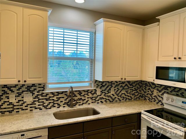 14131 Richmond Park Avenue, Charlotte, NC 28277