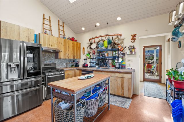 2 Vista Del Cuervo, Santa Fe, NM 87506