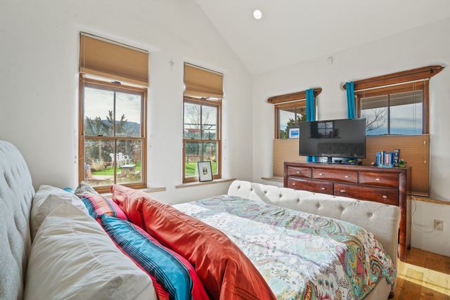 2 Vista Del Cuervo, Santa Fe, NM 87506