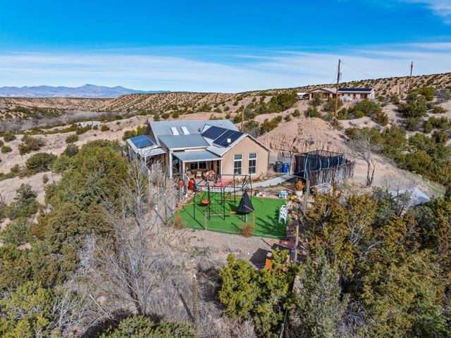 2 Vista Del Cuervo, Santa Fe, NM 87506