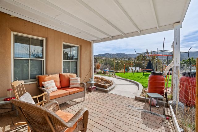2 Vista Del Cuervo, Santa Fe, NM 87506