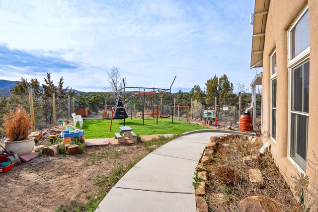 2 Vista Del Cuervo, Santa Fe, NM 87506