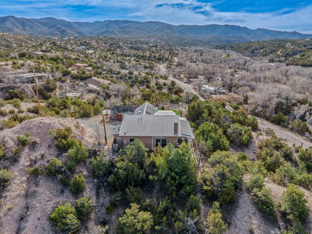 2 Vista Del Cuervo, Santa Fe, NM 87506