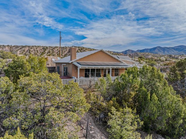 2 Vista Del Cuervo, Santa Fe, NM 87506
