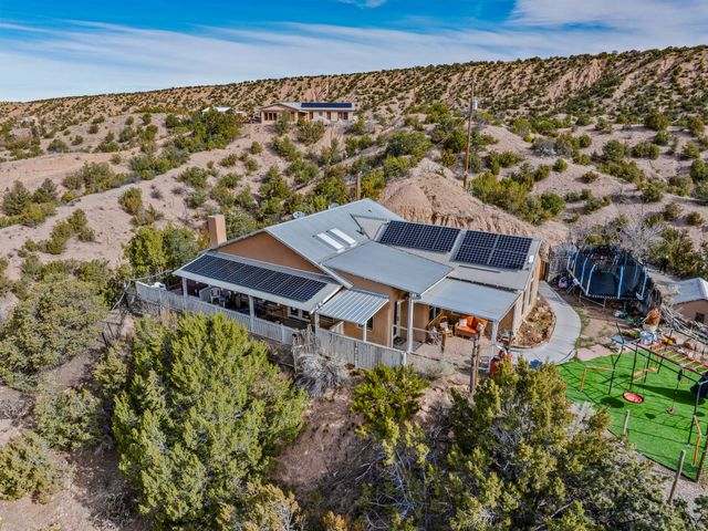 2 Vista Del Cuervo, Santa Fe, NM 87506