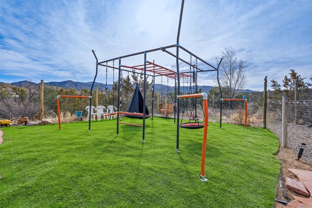 2 Vista Del Cuervo, Santa Fe, NM 87506