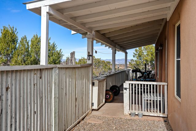 2 Vista Del Cuervo, Santa Fe, NM 87506