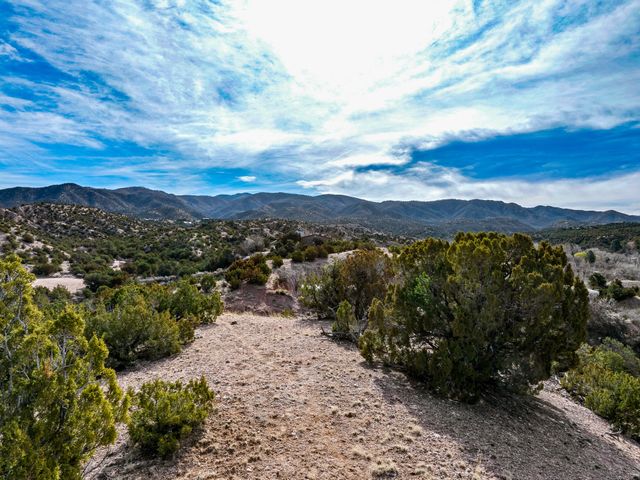 2 Vista Del Cuervo, Santa Fe, NM 87506