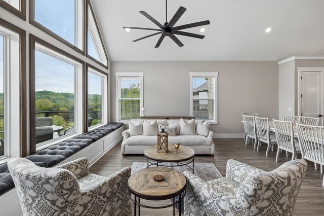 1010 Old Casey Cove Rd, Smithville, TN 37166