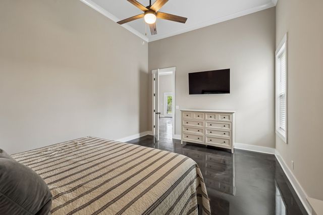 1010 Old Casey Cove Rd, Smithville, TN 37166
