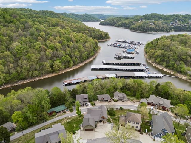 1010 Old Casey Cove Rd, Smithville, TN 37166