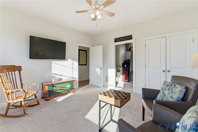 124 Axton Ln, Ashland, VA 23005