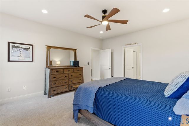 124 Axton Ln, Ashland, VA 23005