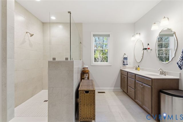 124 Axton Ln, Ashland, VA 23005