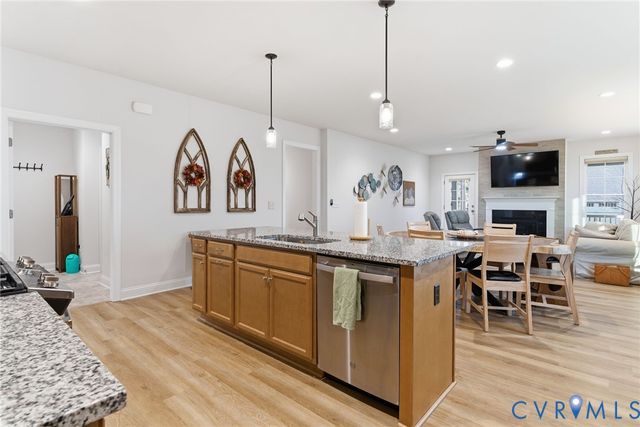 124 Axton Ln, Ashland, VA 23005