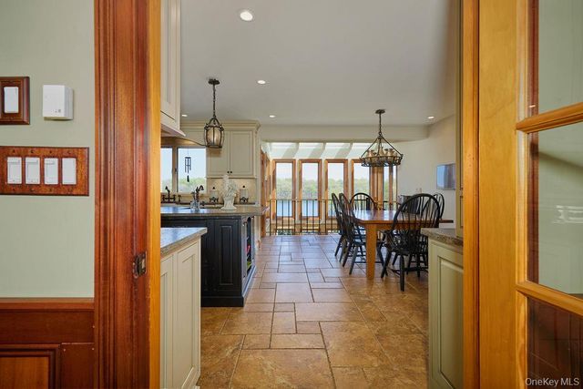 22 Fieldstone Court, New City, NY 10956
