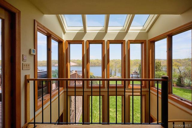 22 Fieldstone Court, New City, NY 10956
