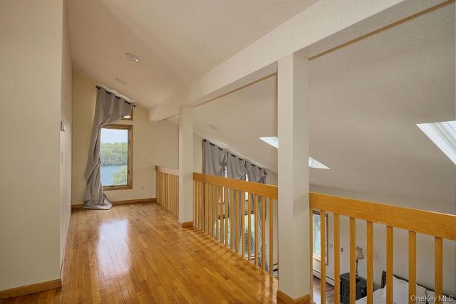 22 Fieldstone Court, New City, NY 10956
