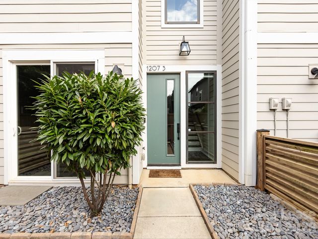 1207 E 36th Street 3, Charlotte, NC 28205