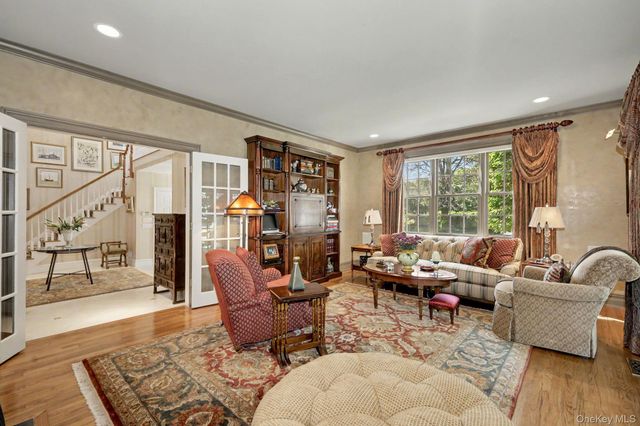 11 S Eastern Farm Road, Pound Ridge, NY 10576