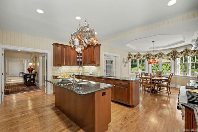 11 S Eastern Farm Road, Pound Ridge, NY 10576