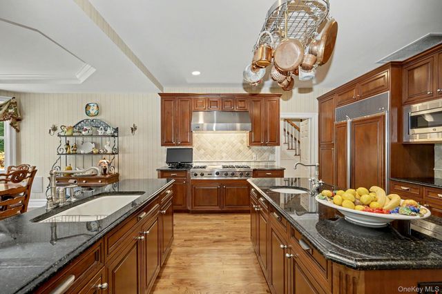 11 S Eastern Farm Road, Pound Ridge, NY 10576