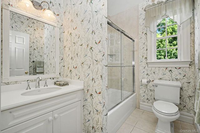 11 S Eastern Farm Road, Pound Ridge, NY 10576