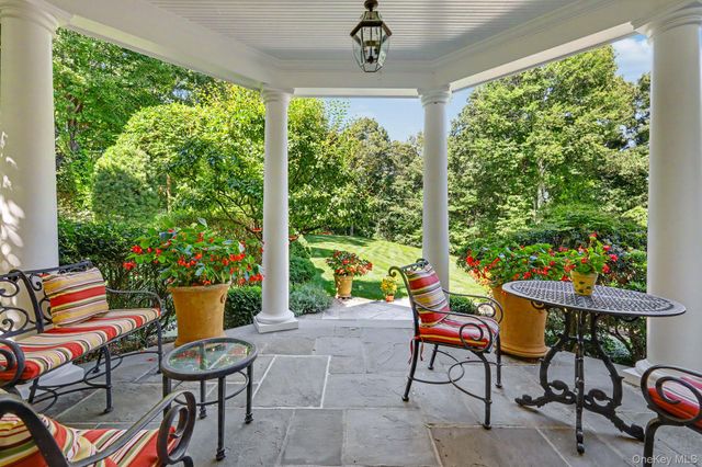 11 S Eastern Farm Road, Pound Ridge, NY 10576