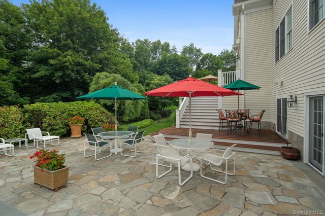 11 S Eastern Farm Road, Pound Ridge, NY 10576