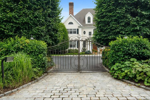 11 S Eastern Farm Road, Pound Ridge, NY 10576