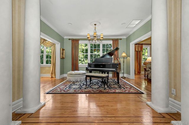 11 S Eastern Farm Road, Pound Ridge, NY 10576