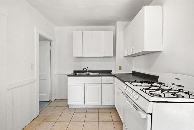 20-22 Sumner 20-1, Quincy, MA 02169