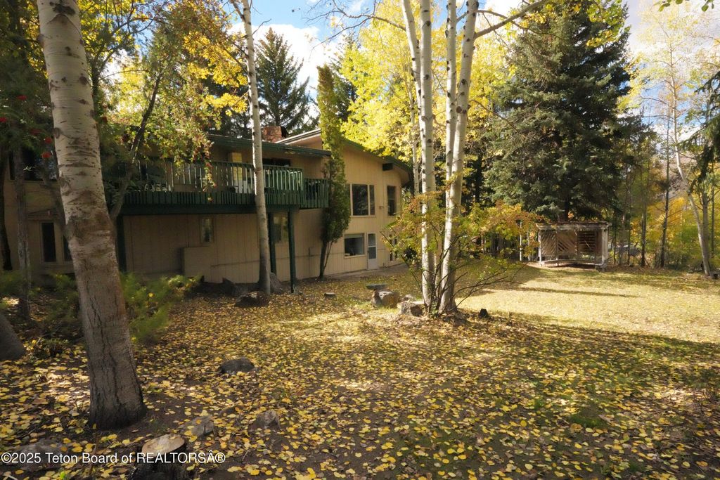 515 PINE Drive, Jackson, WY 83001 photo 2