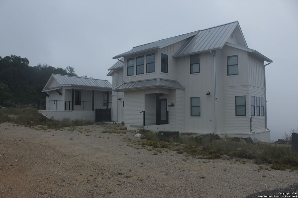 47 N Valley Vista, Concan, TX 78879