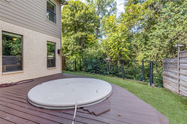 6932 Chantilly Court, Dallas, TX 75214