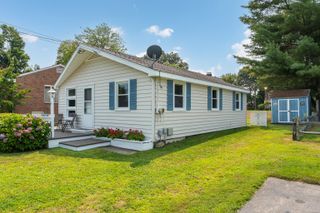 15 Washington Avenue, Old Lyme, CT 06371
