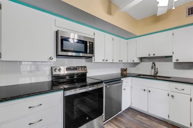 2401 ECUADORIAN WAY 57, Clearwater, FL 33763