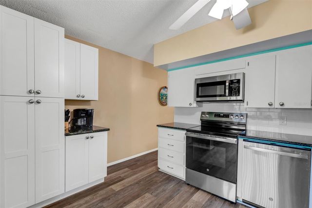 2401 ECUADORIAN WAY 57, Clearwater, FL 33763