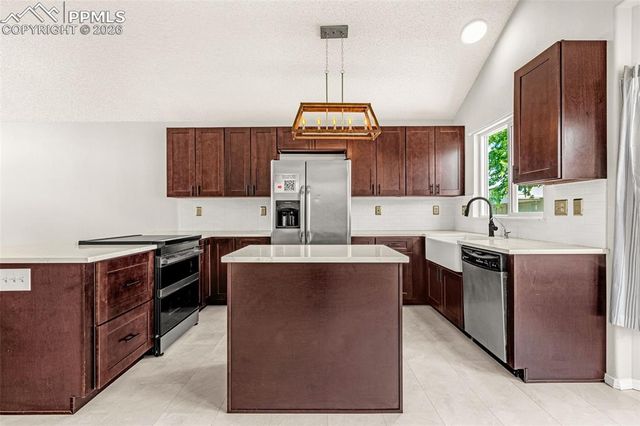 9431 Summit Mesa Drive, Fountain, CO 80817
