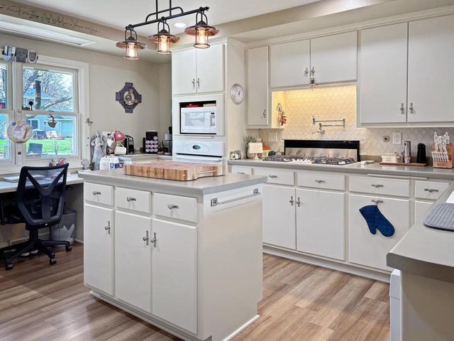 3199 HUMBOLDT ROAD, Green Bay, WI 54311