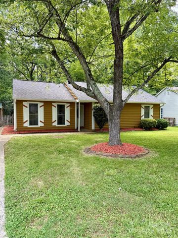 6832 Delta Lake Drive, Charlotte, NC 28215