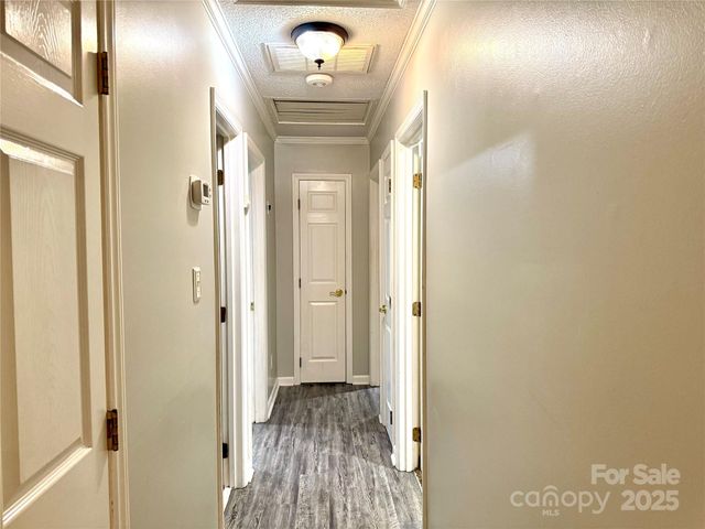 6832 Delta Lake Drive, Charlotte, NC 28215