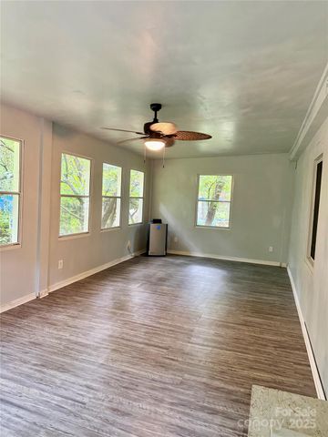 6832 Delta Lake Drive, Charlotte, NC 28215