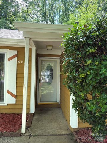 6832 Delta Lake Drive, Charlotte, NC 28215