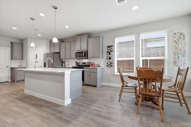 141 Medina Lane, Rhome, TX 76078