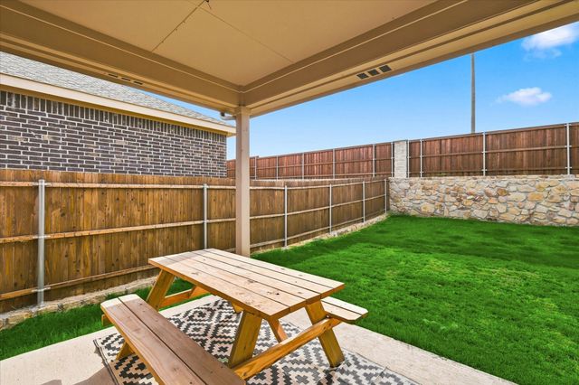 141 Medina Lane, Rhome, TX 76078