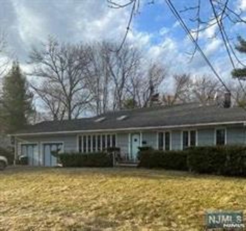 34-05 Fair Lawn Avenue, Fair Lawn, NJ 07410