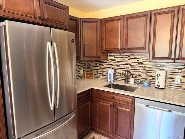 42 Manor Drive 42, Cornwall, NY 12518