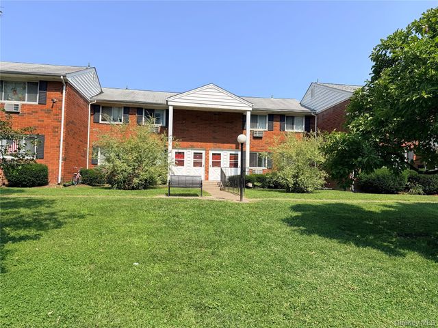 42 Manor Drive 42, Cornwall, NY 12518